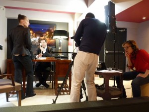 Tournage pour une formation sur la communication interpersonnelle
Comédien : Damien Henno
Studio Eikos